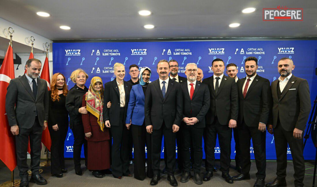 Anahtar Parti Genel Başkanı Yavuz Ağıralioğlu, partisinin genel merkezinde düzenlenen