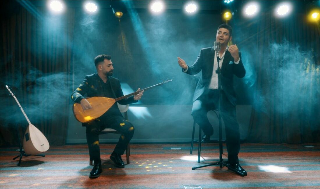 Türk halk müziği sanatçısı Özgür Akdemir, İbrahim Tatlıses’in yorumuyla hafızalara