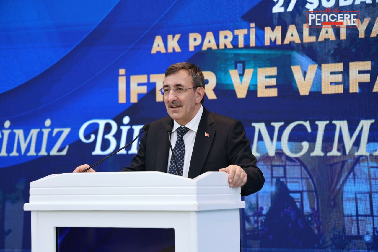 Cumhurbaşkanı Yardımcısı Cevdet Yılmaz, Malatya ziyaretinde AK Parti İl Başkanlığı’nın
