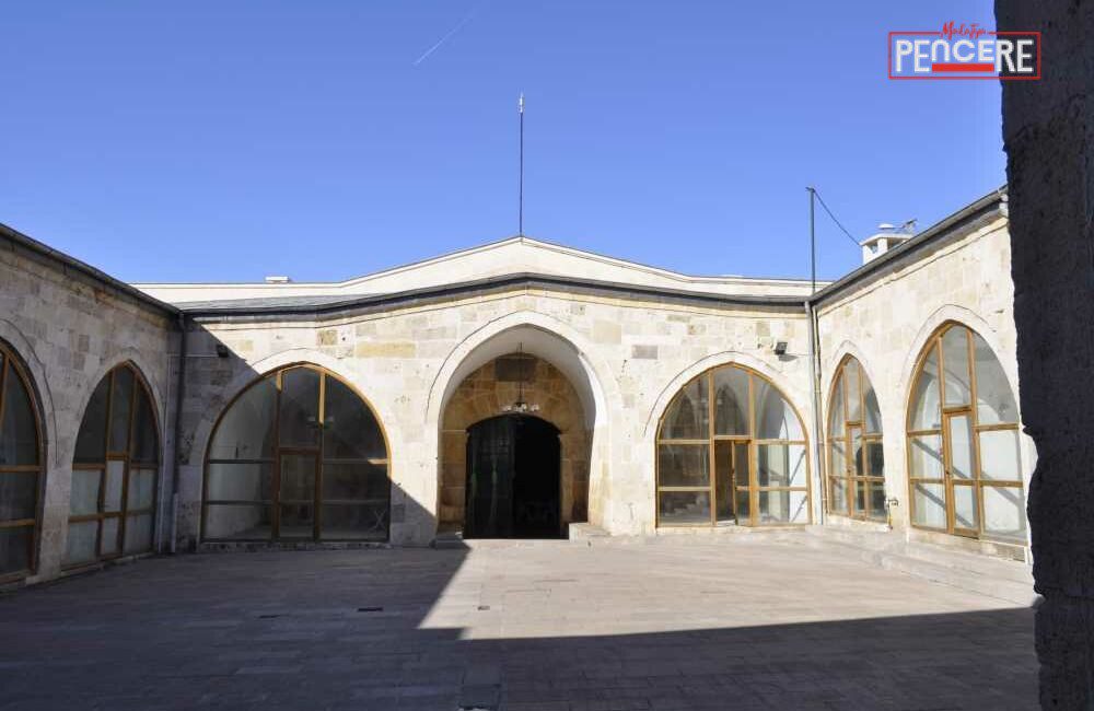 Malatya Hekimhan Taşhan Selçuklu döneminde inşa edilen ve Osmanlı devrinde