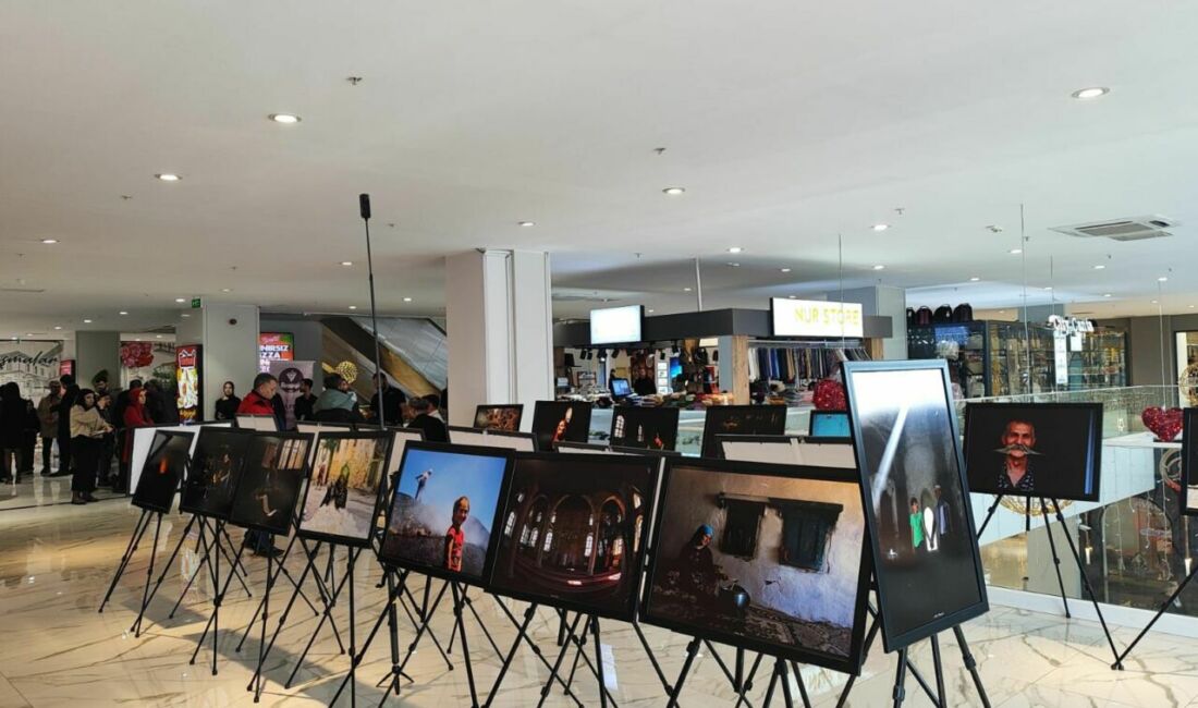 Malatya City Outlet AVM’de düzenlenen “Bir Zamanlar Arapgir” fotoğraf sergisi,