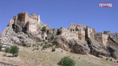 Yeni Kale, Adıyaman ili Kahta ilçesine bağlı Kocahisar Köyü’nde yer