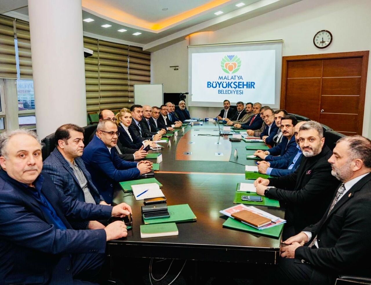 AK Parti Malatya İl Teşkilatı tarafından Malatya Büyükşehir Belediyesi ev