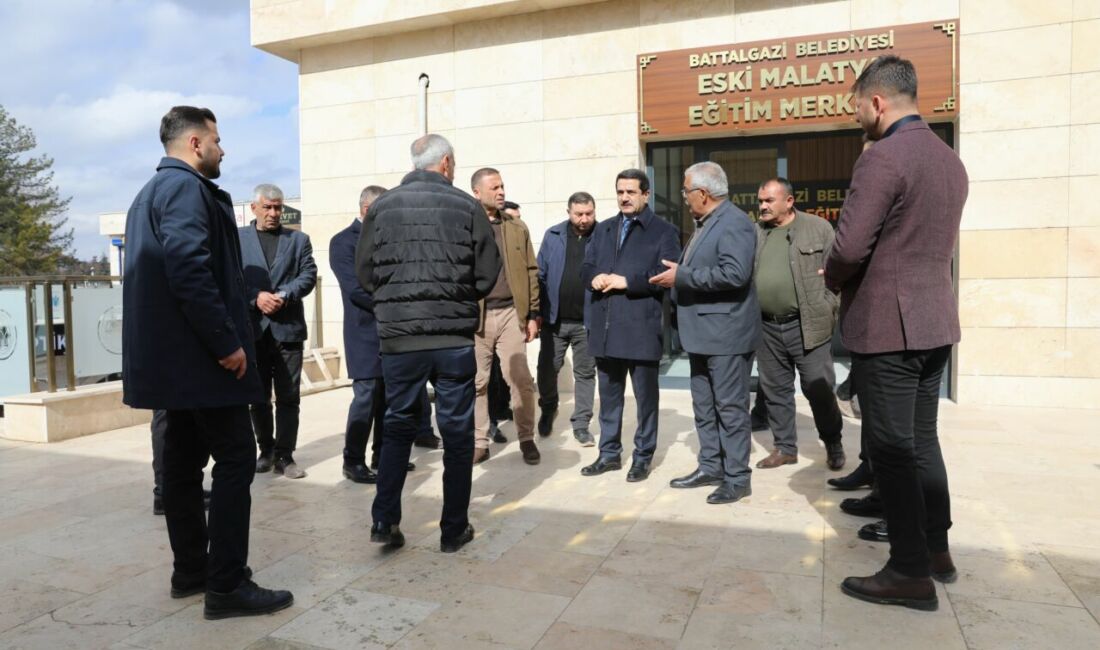  Battalgazi Belediye Başkanı Bayram Taşkın, Eski Malatya Meydan Çarşısı’nda esnaf