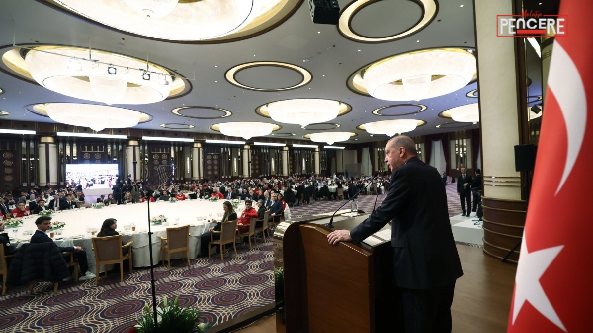 Cumhurbaşkanı Recep Tayyip Erdoğan, Beştepe Millet Sergi Salonu’nda düzenlenen iftar