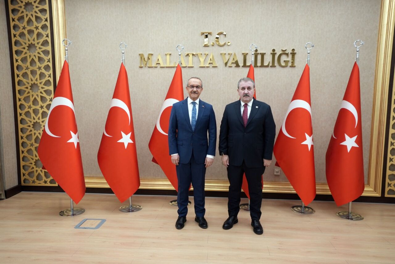 Büyük Birlik Partisi Genel Başkanı Mustafa Destici, il kongresine katılmak