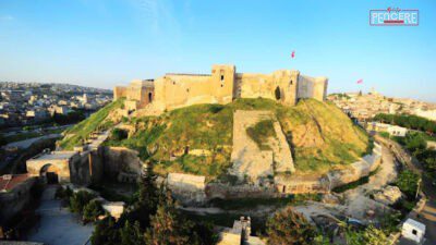 Güneydoğu Anadolu’nun önemli turizm merkezlerinden Gaziantep, tarihi yapıları, müzeleri ve