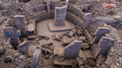 Dünyanın en eski tapınağı olarak kabul edilen Göbeklitepe, insanlık tarihini