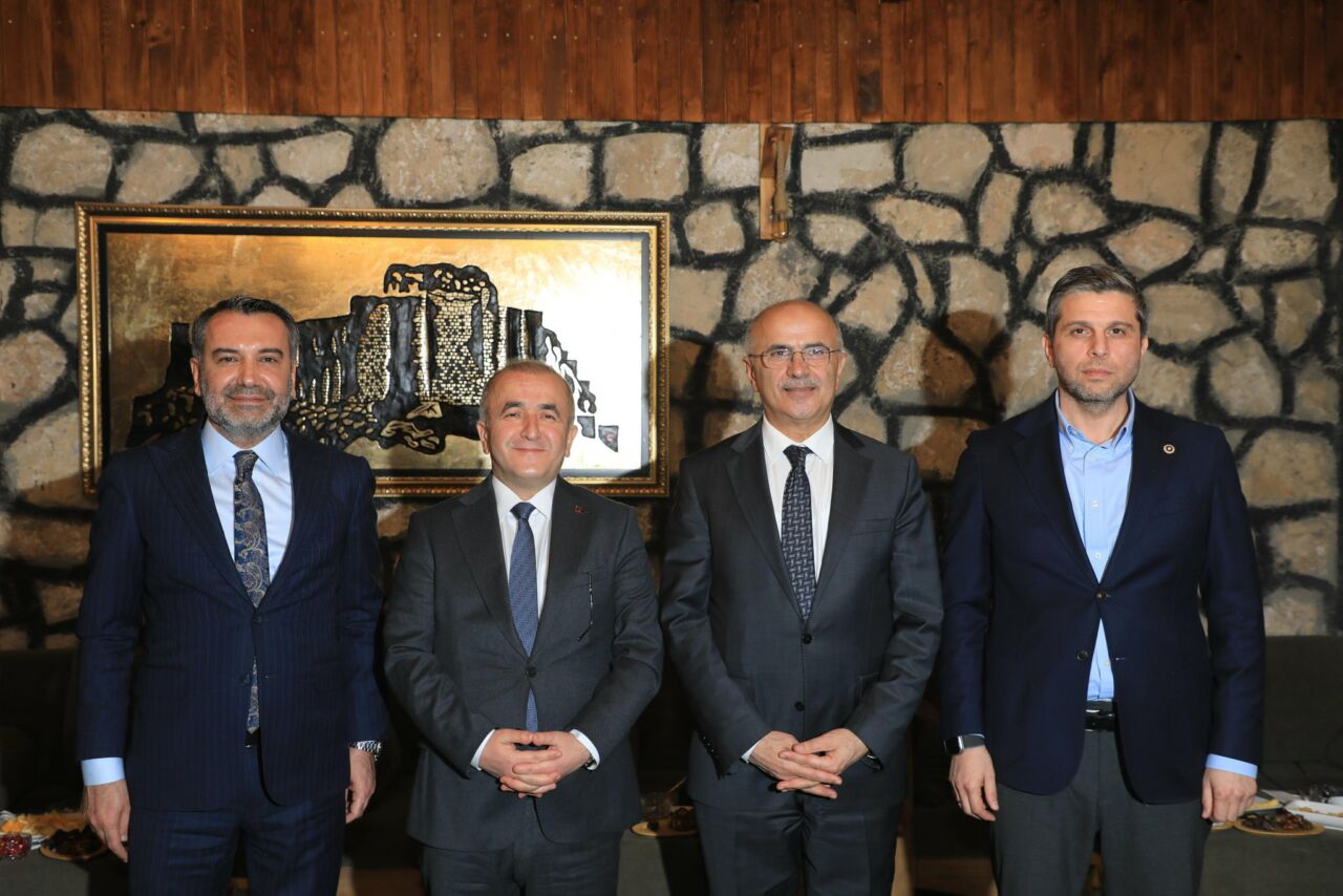 Elazığ’da gerçekleştirilen üst düzey temaslarda, bölgesel kalkınmanın turizm ekseninde güçlendirilmesi