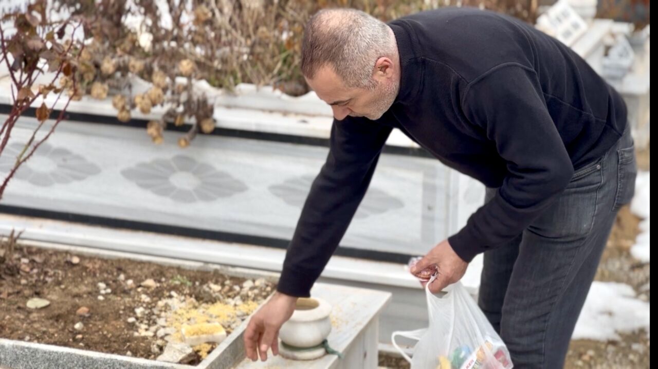 Kahramanmaraş merkezli 6 Şubat depremlerinde Malatya’da yıkılan Kasapoğlu Apartmanı’nda eşi