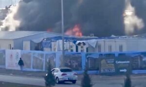 Malatya’nın Yeşilyurt ilçesi Yakınca Mahallesi’nde bir inşaat şantiyesinde işçilerin kaldığı