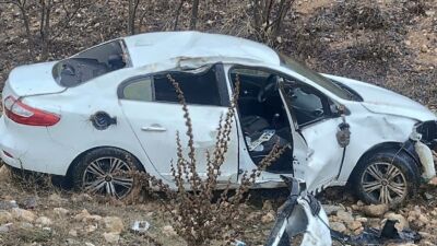 Malatya Doğanşehir’de Trafik Kazası Malatya’nın Doğanşehir ilçesinde meydana gelen trafik kazasında, kontrolden çıkan otomobilin