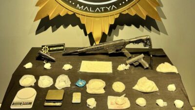 Malatya’da sokak satıcılarına yönelik düzenlenen operasyonda, narkotik ekiplerince 2 kilo