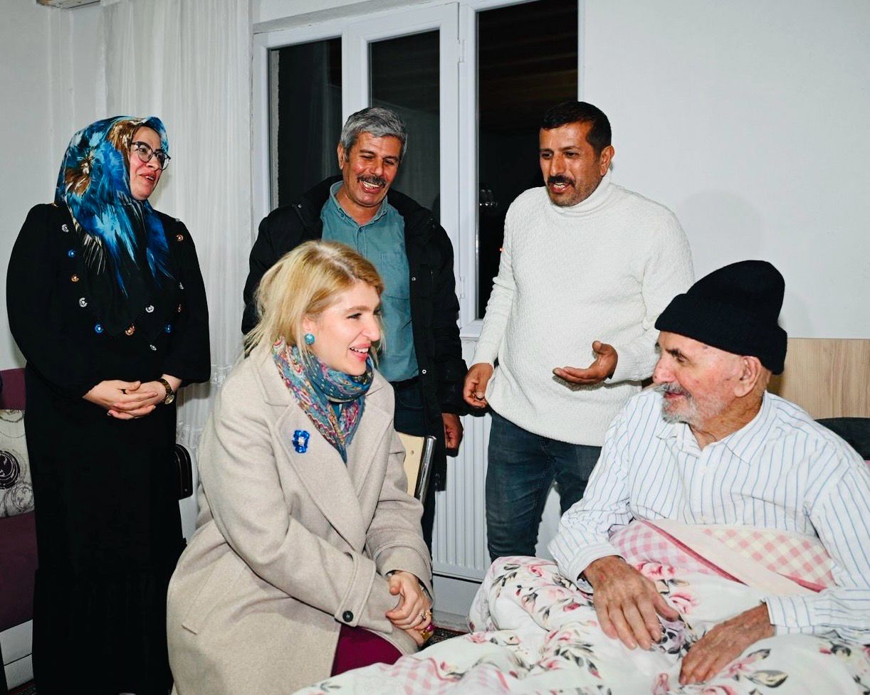 AK Parti Malatya Milletvekili İnanç Siraç Kara Ölmeztoprak, Battalgazi’de esnaf