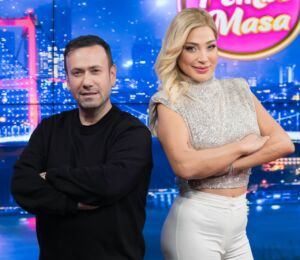Özlem Esra Ada’nın sunduğu Pembe Masa programına konuk olan iletişim