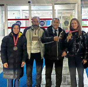 Türkiye Kadınlar Boks Şampiyonası’nda 48 kilo kategorisinde Türkiye şampiyonu olan