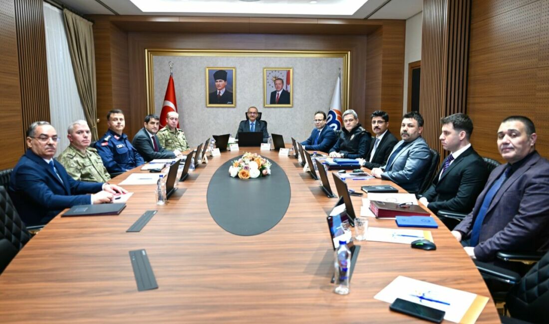 Malatya Valisi Seddar Yavuz başkanlığında gerçekleştirilen İl Güvenlik, Asayiş ve