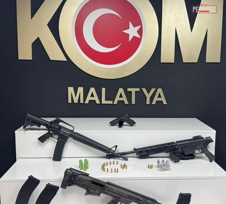 Yeşilyurt’ta İkamet Kurşunlayan 4 Şüpheli Yakalandı Malatya’nın Yeşilyurt ilçesinde bir eve düzenlenen silahlı saldırı olayına ilişkin