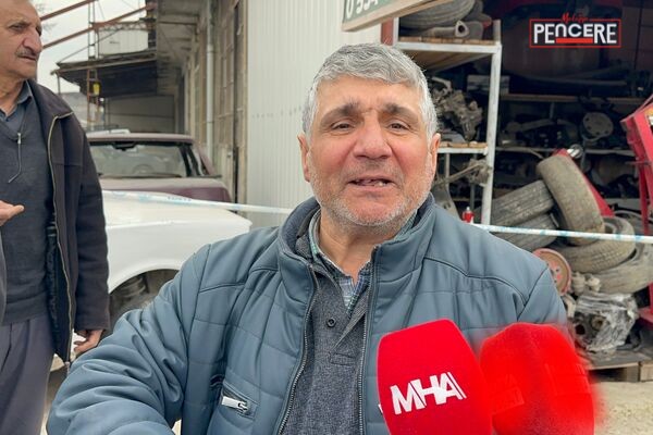 Depremin üzerinden 3 yıl geçmesine rağmen bazı esnaf, ağır hasarlı