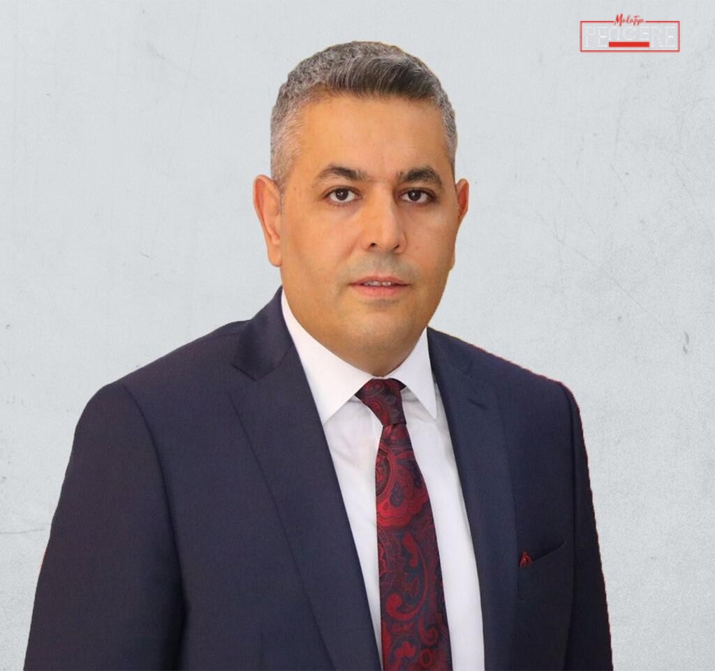 1975 Malatya doğumlu olan Oğuzhan Ata Sadıkoğlu, eğitim hayatını tamamladığı