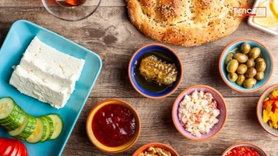 Uzmanlar, sahurda yoğurt, yumurta ve peynir gibi protein kaynaklarının; tam