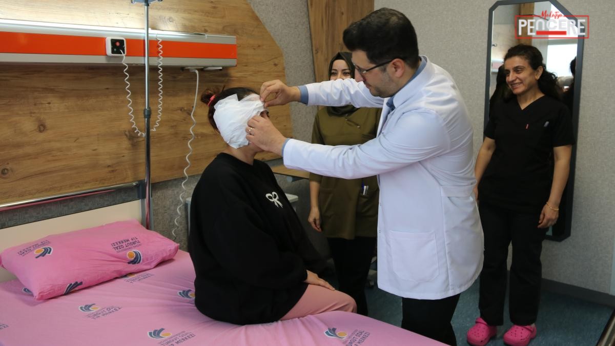 Malatya’da pandemi ve deprem nedeniyle ara verilen koklear implant ameliyatları