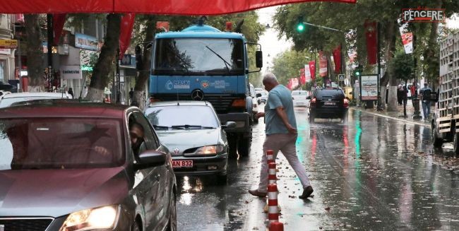 Meteoroloji verilerine göre Malatya genelinde havanın parçalı ve çok bulutlu,