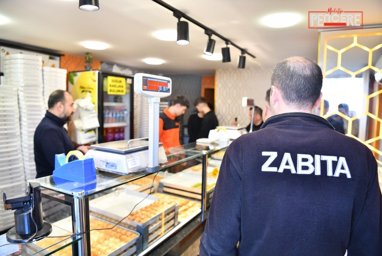 Yeşilyurt Belediyesi Zabıta Müdürlüğü ekipleri, yaklaşan Ramazan Bayramı öncesinde market,