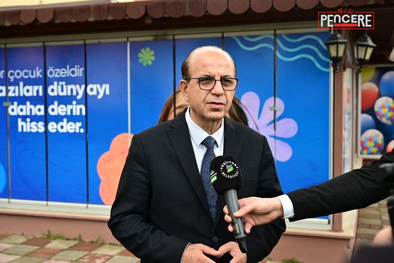 Yeşilyurt Belediye Başkanı Prof. Dr. İlhan Geçit, Beylerderesi Şehir Parkı’nda