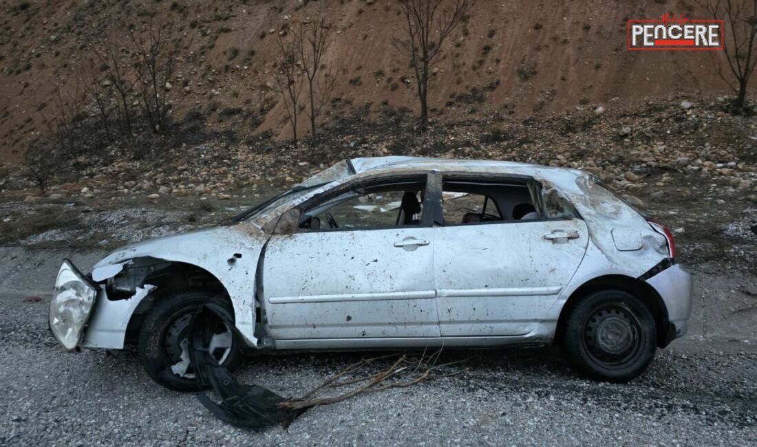 Malatya’nın Doğanşehir ilçesinde yağışlı hava nedeniyle kontrolden çıkan otomobilin takla