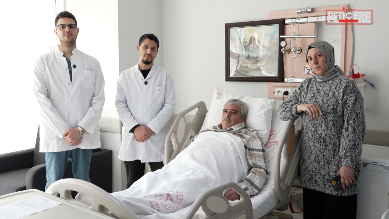 Malatya Eğitim ve Araştırma Hastanesi’nde 48 yaşındaki hastanın böbrek üstü