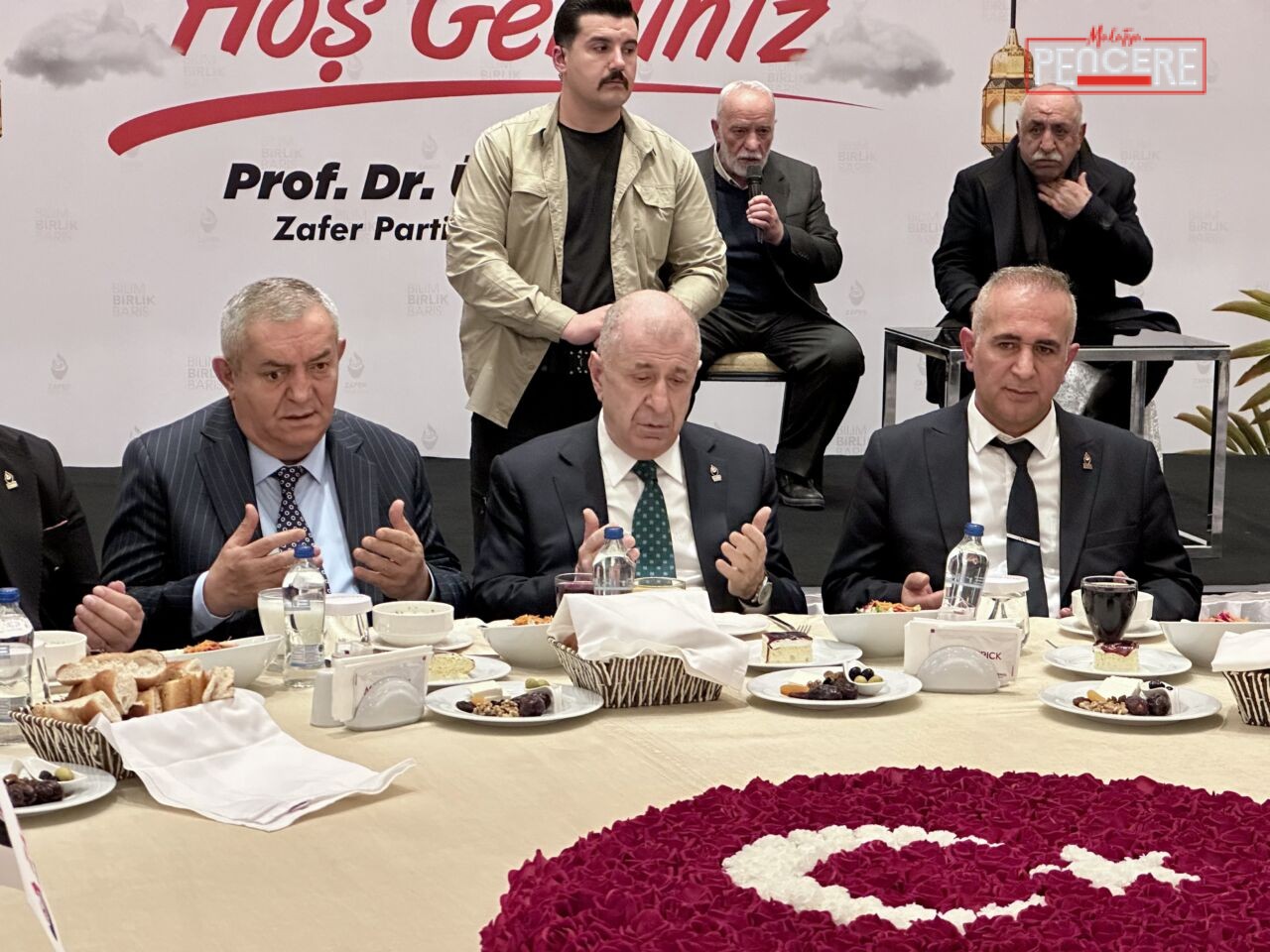 Zafer Partisi Genel Başkanı Ümit Özdağ, Malatya’da düzenlenen iftar programında