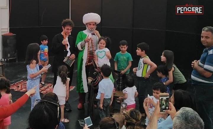 Tiyatro sanatçısı İbrahim Şahin Uyumaz, Dünya Tiyatrolar Günü’nde yaptığı açıklamada