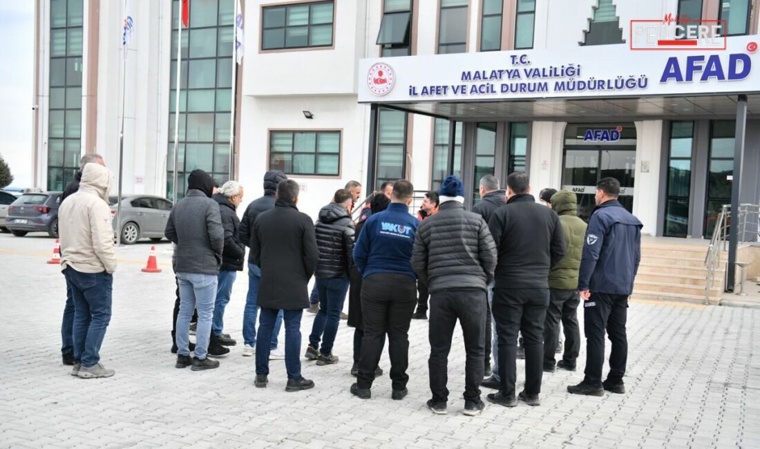 Yeşilyurt Belediyesi bünyesinde oluşturulan Yeşilyurt Arama Kurtarma (YAKUT) ekibi, AFAD