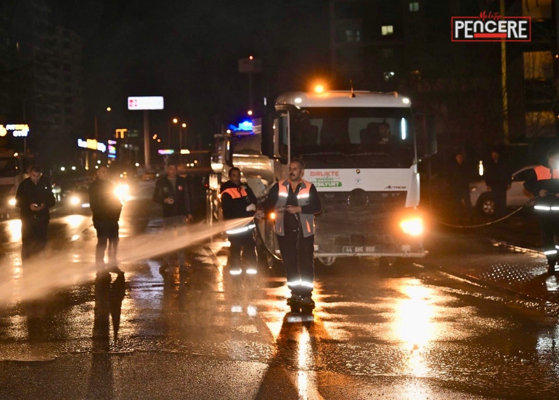 Yeşilyurt Belediyesi, Ramazan Bayramı öncesinde ilçe genelinde başlattığı kapsamlı temizlik