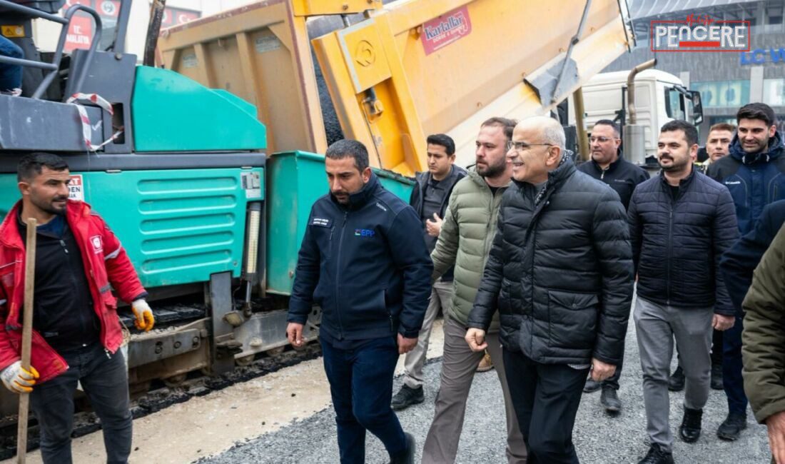 Malatya Büyükşehir Belediye Başkanı Sami Er, çarşı merkezinde Kışla Caddesi