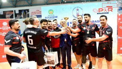 Malatya Büyükşehir Belediyesi tarafından düzenlenen Kurumlar Arası Voleybol Ligi’nde finalde