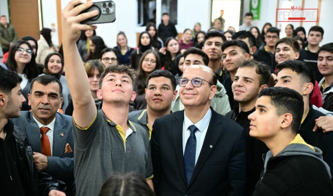 Yeşilyurt Belediye Başkanı Prof. Dr. İlhan Geçit, “Aklıma Takıldı” projesi