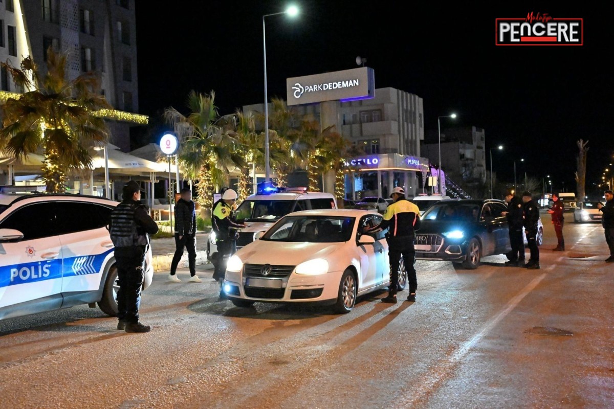 Adıyaman İl Emniyet Müdürlüğü ekipleri, kent genelinde asayişi sağlamak ve