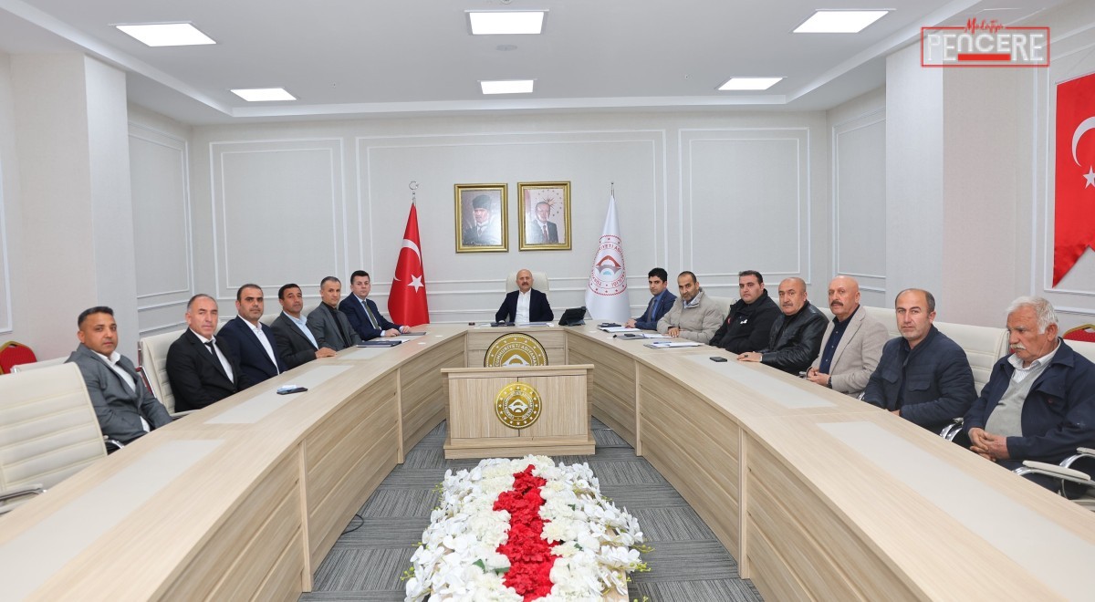 Adıyaman Valisi Osman Varol, köy muhtarlarıyla düzenlenen toplantıda kırsal bölgelerin