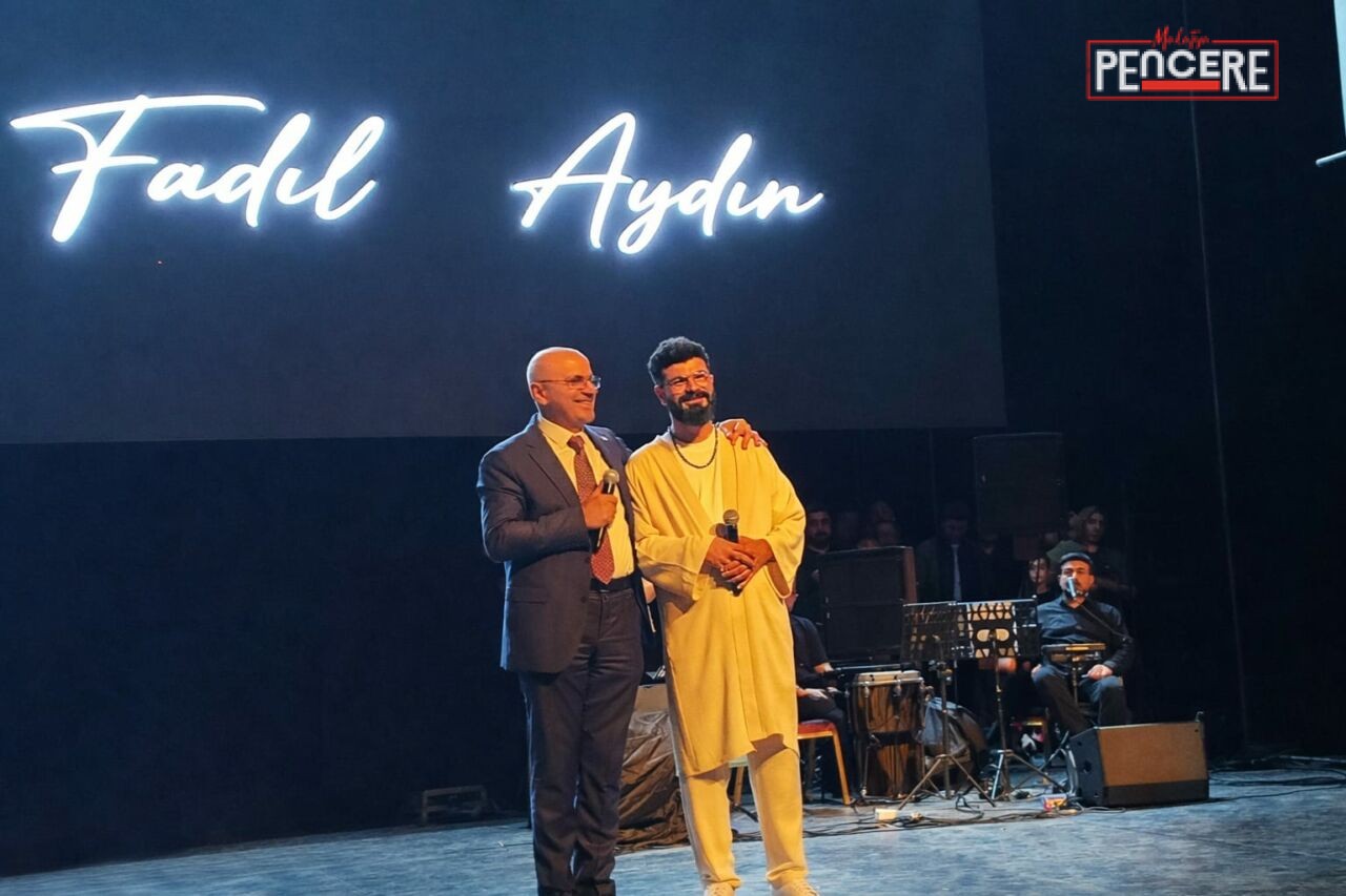 Malatya Büyükşehir Belediyesi tarafından düzenlenen Fadıl Aydın ilahi konseri yoğun