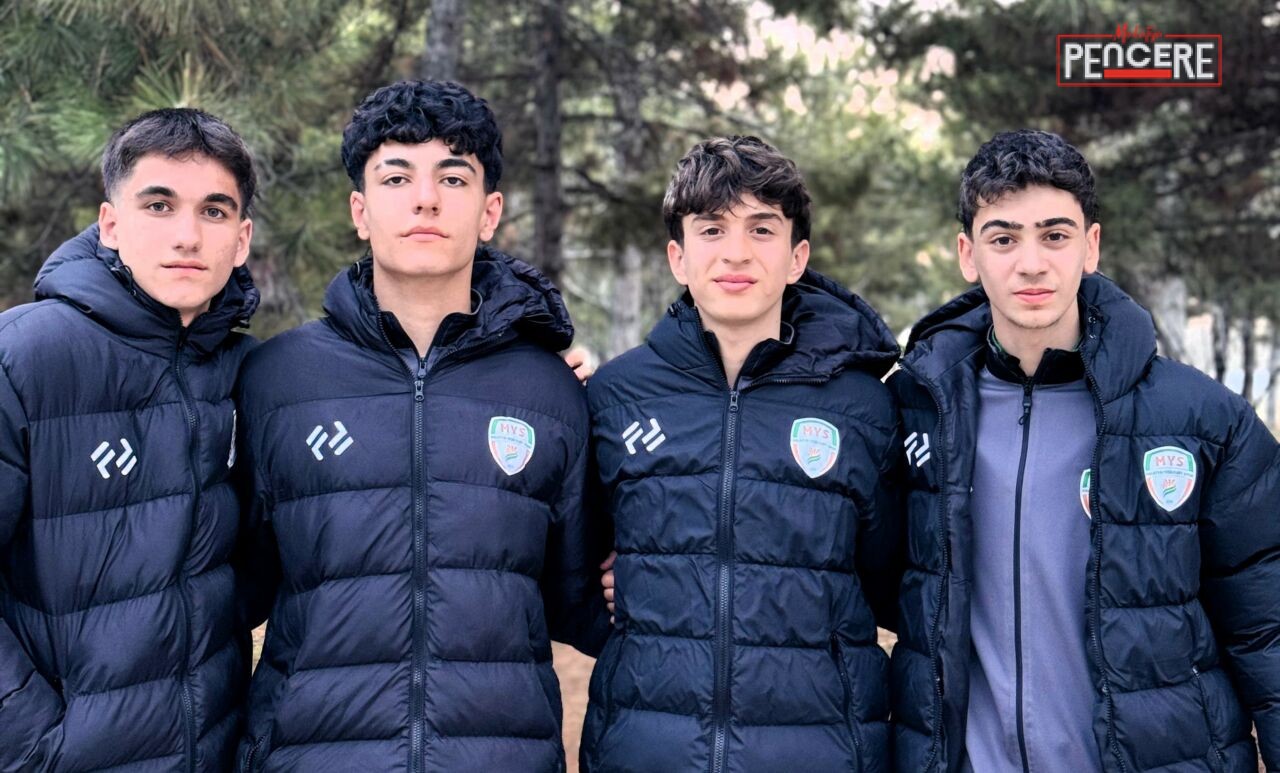 Malatya’yı altyapı kategorilerinde başarıyla temsil eden Malatya Yeşilyurtspor U14 Takımı’ndan