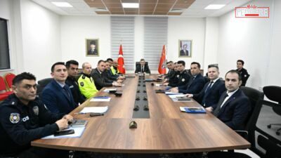 Adıyaman İl Emniyet Müdürlüğü’nde düzenlenen haftalık değerlendirme toplantısında kent genelindeki