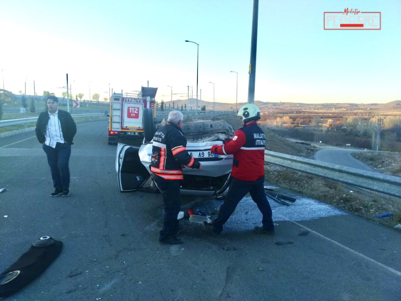 Malatya’nın Battalgazi ilçesinde iki otomobilin çarpışması sonucu meydana gelen trafik