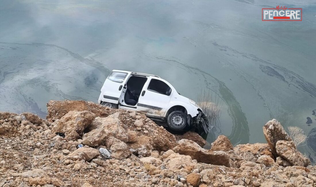 Malatya’da Beylerderesi Göleti’ne doğru yuvarlanan otomobil, suya düşmesine ramak kala