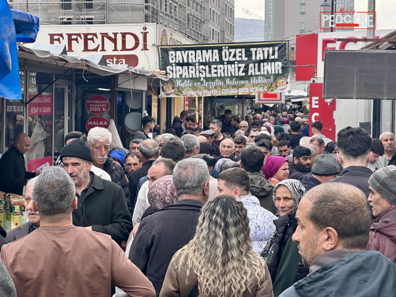 Malatya’da Ramazan Bayramı öncesi arefe günü çarşı ve pazarlarda yoğunluk