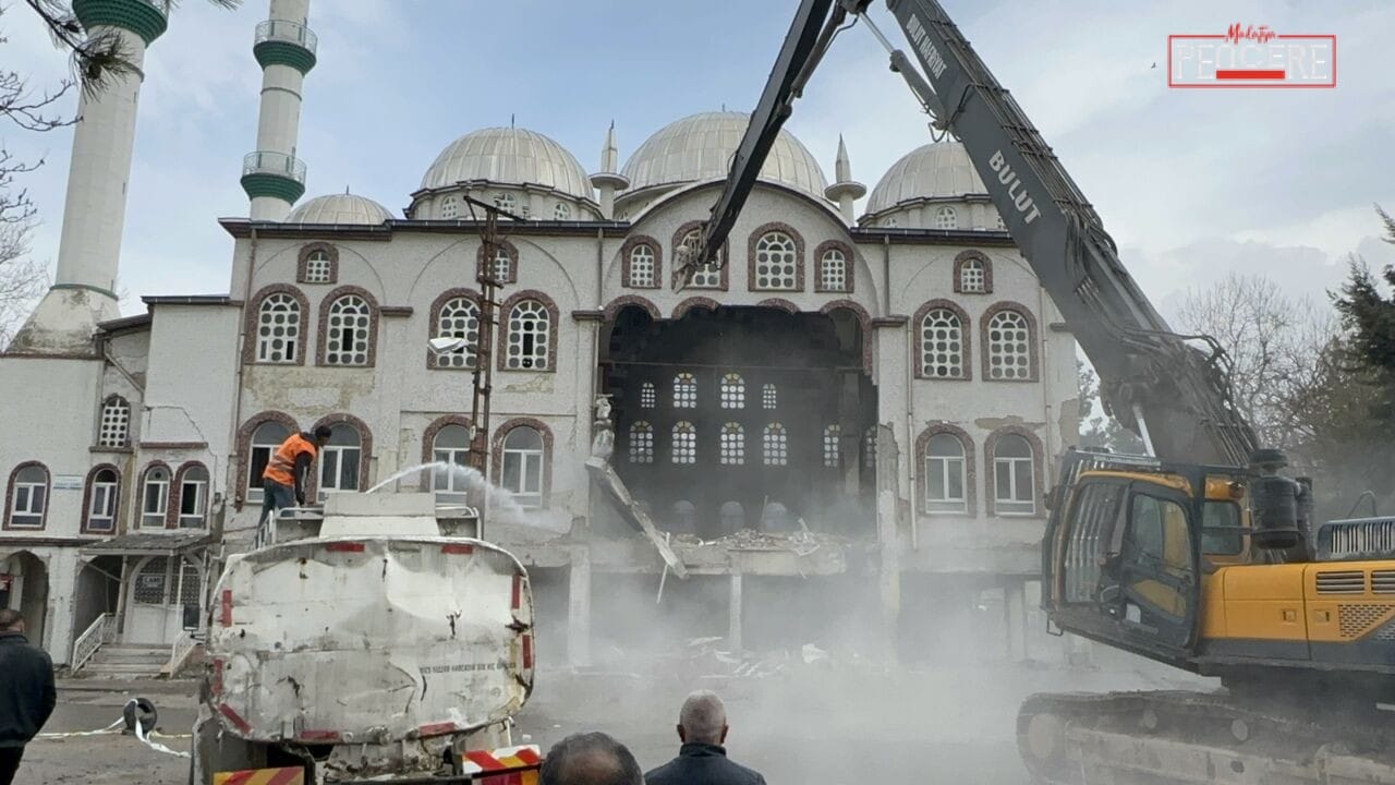 6 Şubat Depremleri’nde ağır hasar alan ve yıkım kararı verilen