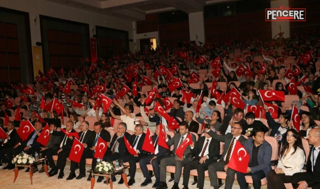 Malatya’da düzenlenen “Kim Var?” sanat etkinliği, sanatçı Yücel Arzen Hacıoğulları’nın
