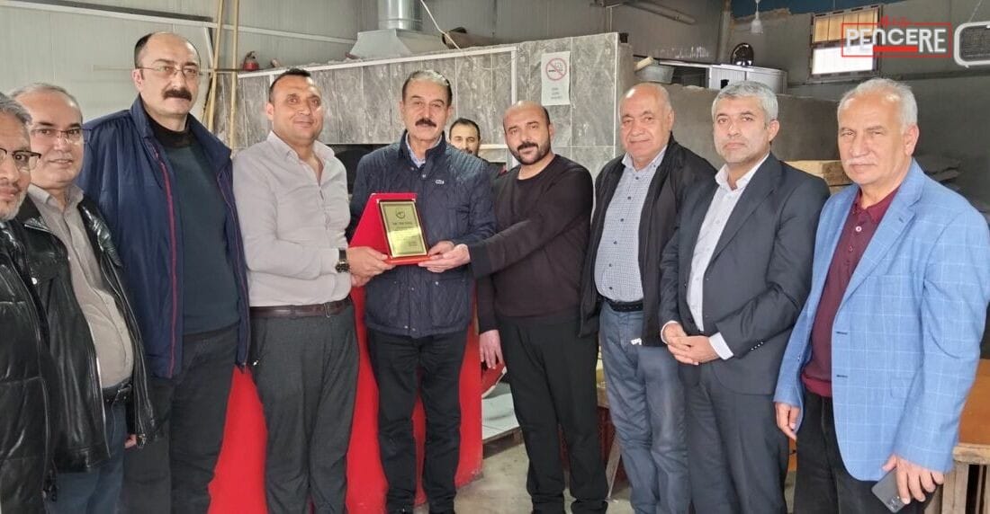 Malatya’da yangında zarar gören fırıncı esnafı Yakup Korkmaz, kendisine verilen