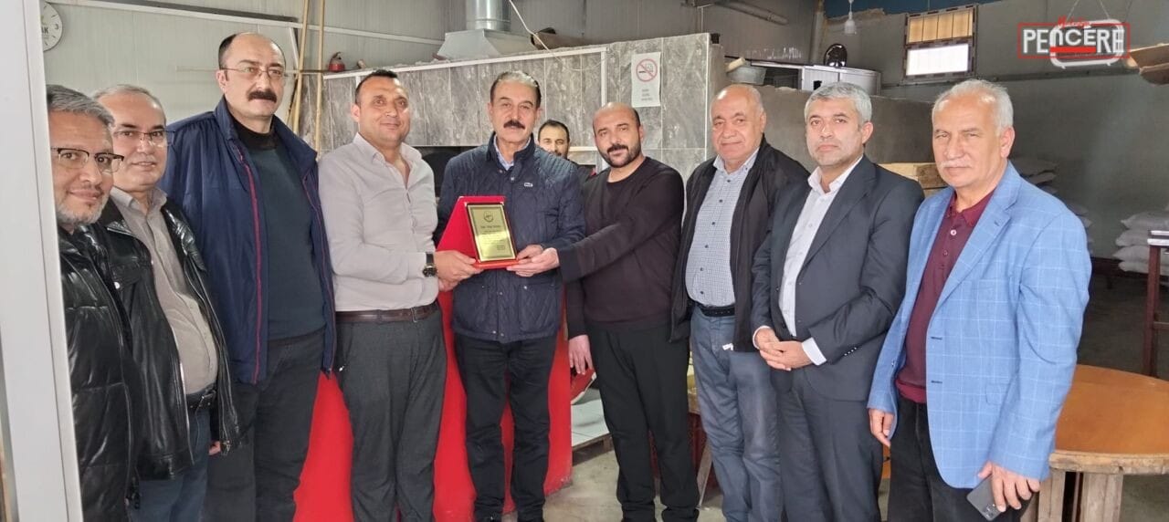 Malatya’da yangında zarar gören fırıncı esnafı Yakup Korkmaz, kendisine verilen
